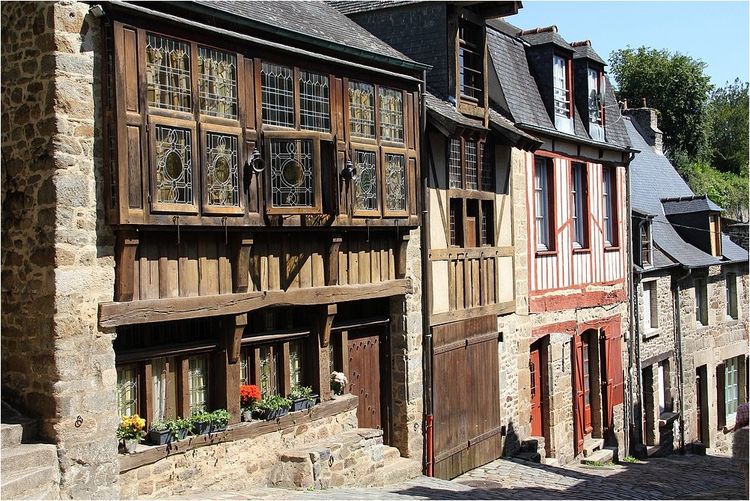 Dinan 2 313