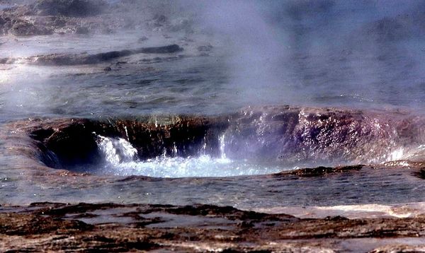 054Geysir